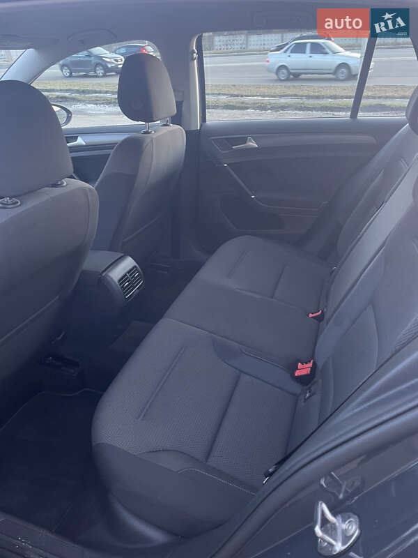 Хэтчбек Volkswagen e-Golf 2020 в Львове