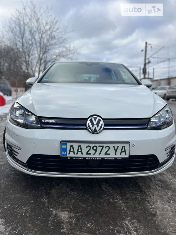 Хэтчбек Volkswagen e-Golf 2019 в Киеве