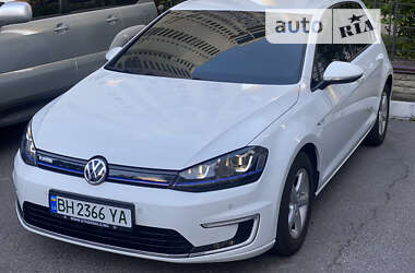 Хетчбек Volkswagen e-Golf 2014 в Києві