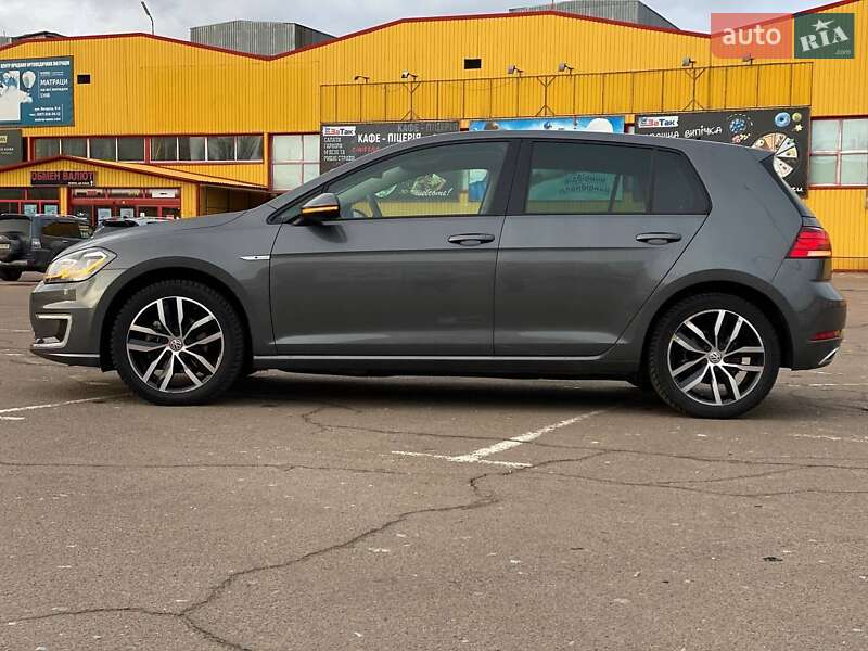 Хэтчбек Volkswagen e-Golf 2018 в Житомире