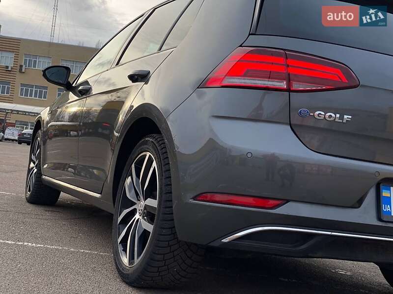 Хэтчбек Volkswagen e-Golf 2018 в Житомире