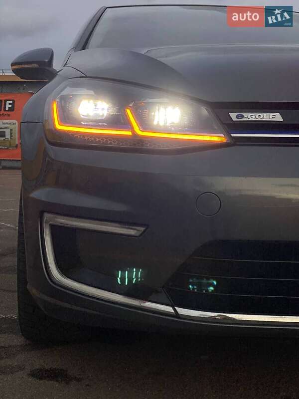 Хэтчбек Volkswagen e-Golf 2018 в Житомире