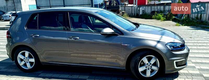 Хетчбек Volkswagen e-Golf 2016 в Львові фото 4 Хетчбек Volkswagen e-Golf 2016 в Львові