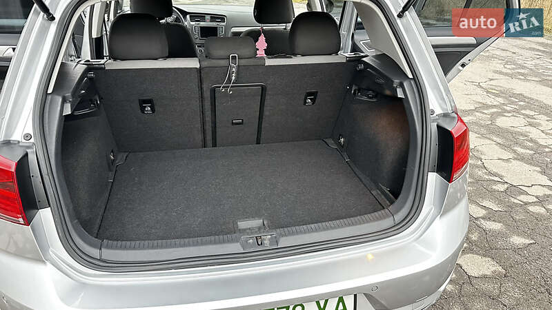 Хетчбек Volkswagen e-Golf 2015 в Вінниці