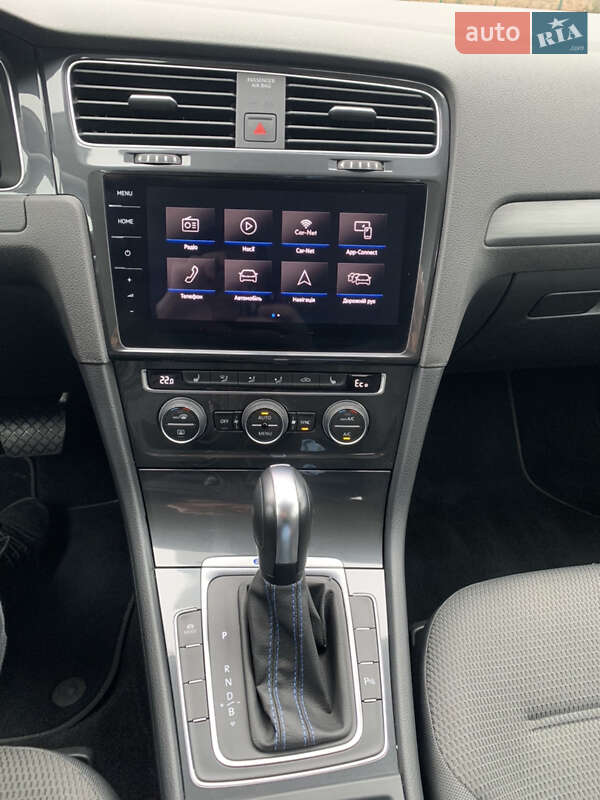Хетчбек Volkswagen e-Golf 2020 в Києві