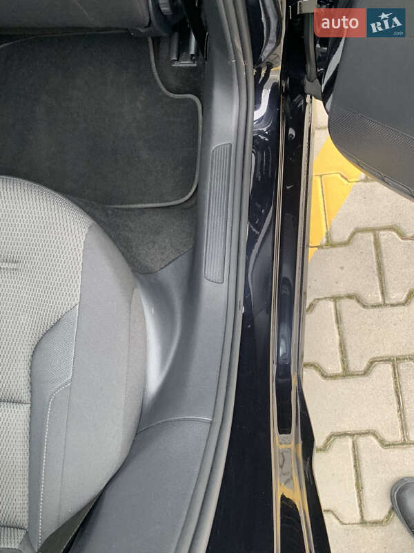 Хетчбек Volkswagen e-Golf 2020 в Києві