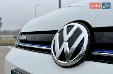 Хэтчбек Volkswagen e-Golf 2019 в 