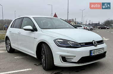 Хэтчбек Volkswagen e-Golf 2019 в 