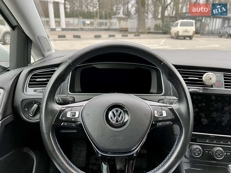 Хэтчбек Volkswagen e-Golf 2019 в Виннице
