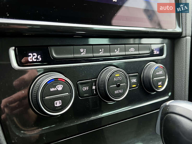 Хэтчбек Volkswagen e-Golf 2019 в Виннице