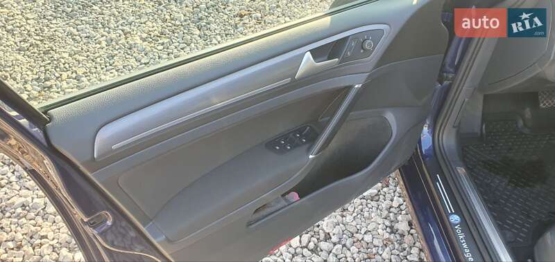 Хэтчбек Volkswagen e-Golf 2017 в Кривом Роге