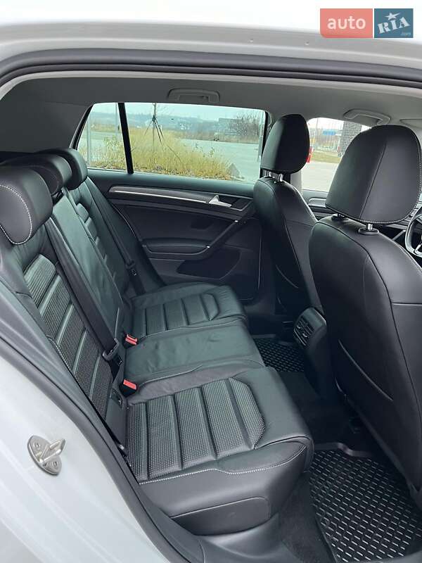 Хетчбек Volkswagen e-Golf 2018 в Рівному