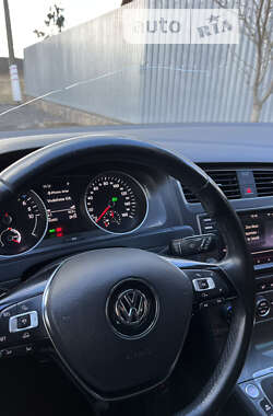 Хетчбек Volkswagen e-Golf 2014 в Мукачевому