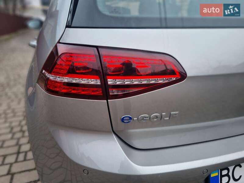 Хэтчбек Volkswagen e-Golf 2016 в Львове
