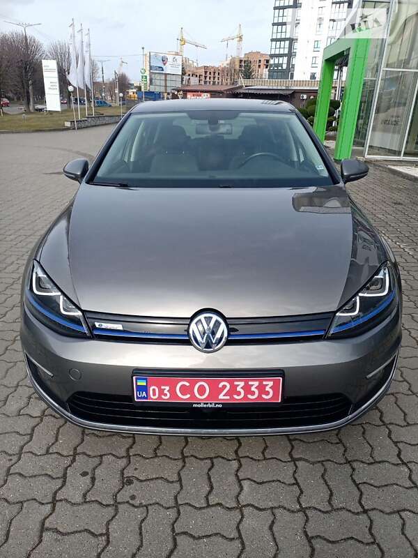 Хэтчбек Volkswagen e-Golf 2014 в Луцке