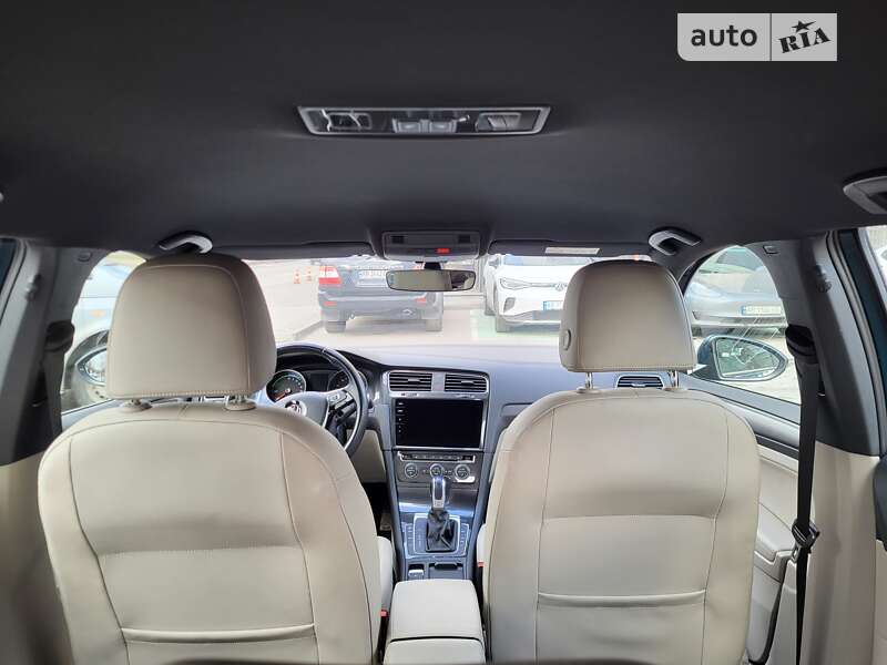 Хэтчбек Volkswagen e-Golf 2018 в Виннице