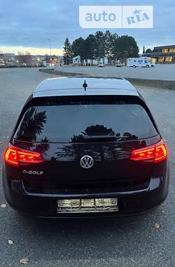 Хэтчбек Volkswagen e-Golf 2015 в Яворове