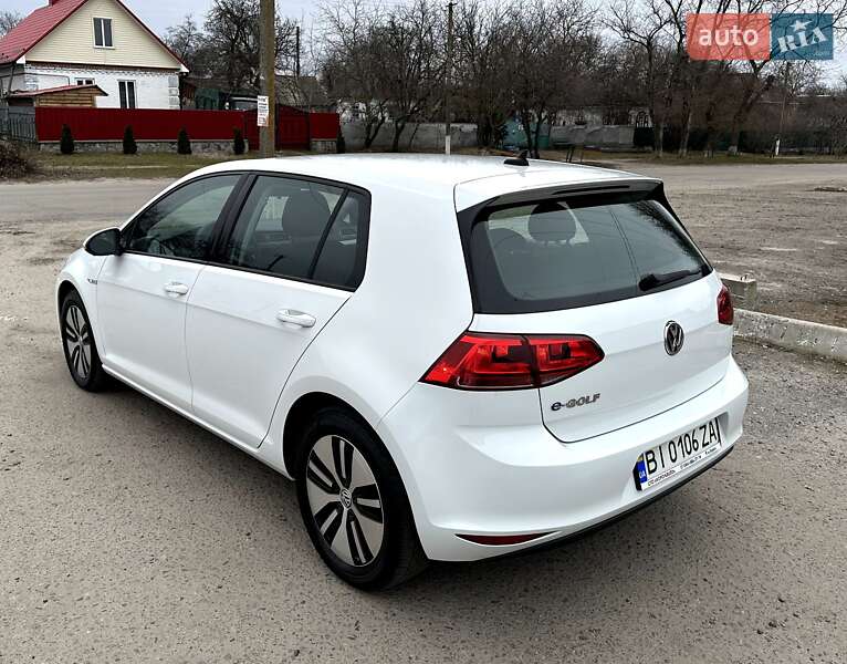 Хэтчбек Volkswagen e-Golf 2016 в Хороле фото 12 Хэтчбек Volkswagen e-Golf 2016 в Хороле