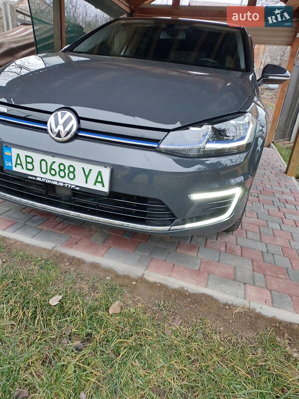Хэтчбек Volkswagen e-Golf 2018 в Виннице