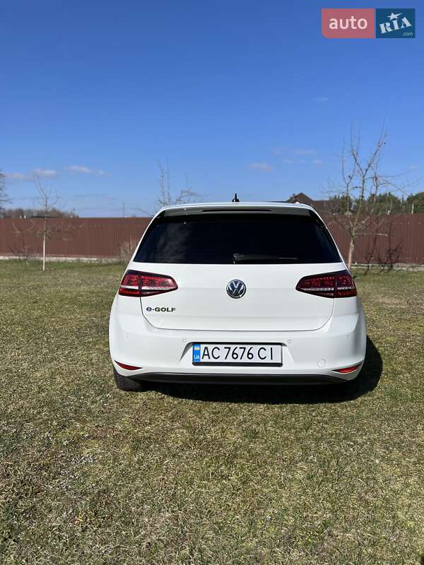 Хэтчбек Volkswagen e-Golf 2016 в Шацке