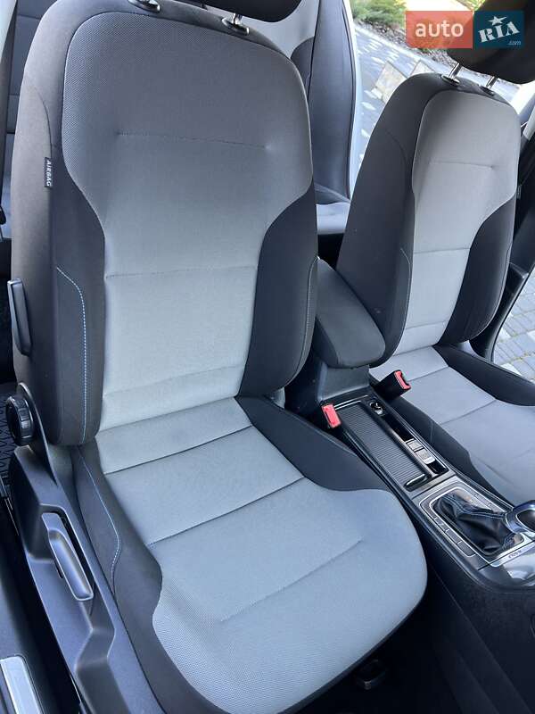 Хэтчбек Volkswagen e-Golf 2016 в Шацке
