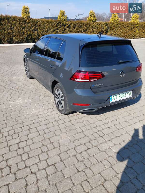 Хэтчбек Volkswagen e-Golf 2018 в Долине