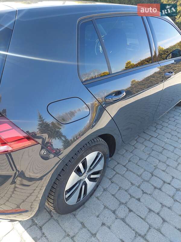 Хэтчбек Volkswagen e-Golf 2018 в Долине