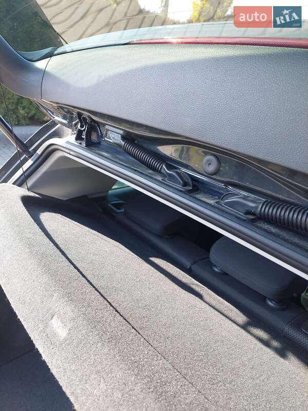 Хэтчбек Volkswagen e-Golf 2018 в Долине