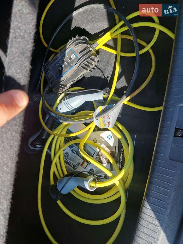 Хэтчбек Volkswagen e-Golf 2018 в Долине