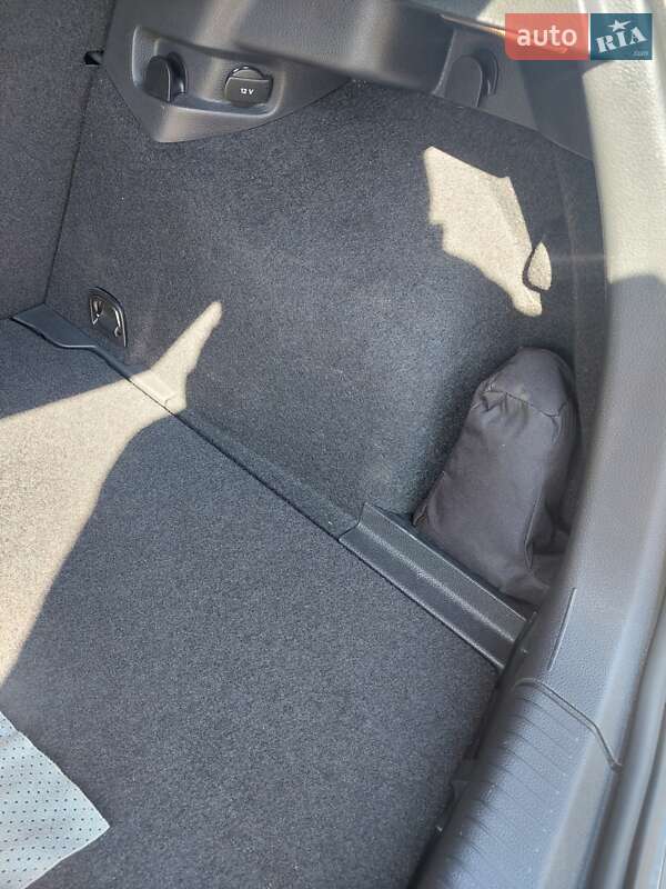 Хэтчбек Volkswagen e-Golf 2018 в Долине