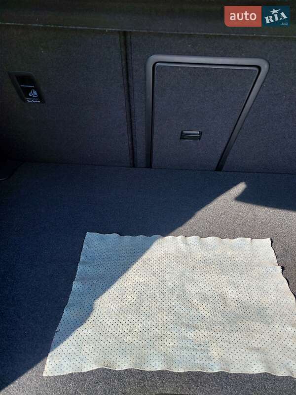 Хэтчбек Volkswagen e-Golf 2018 в Долине