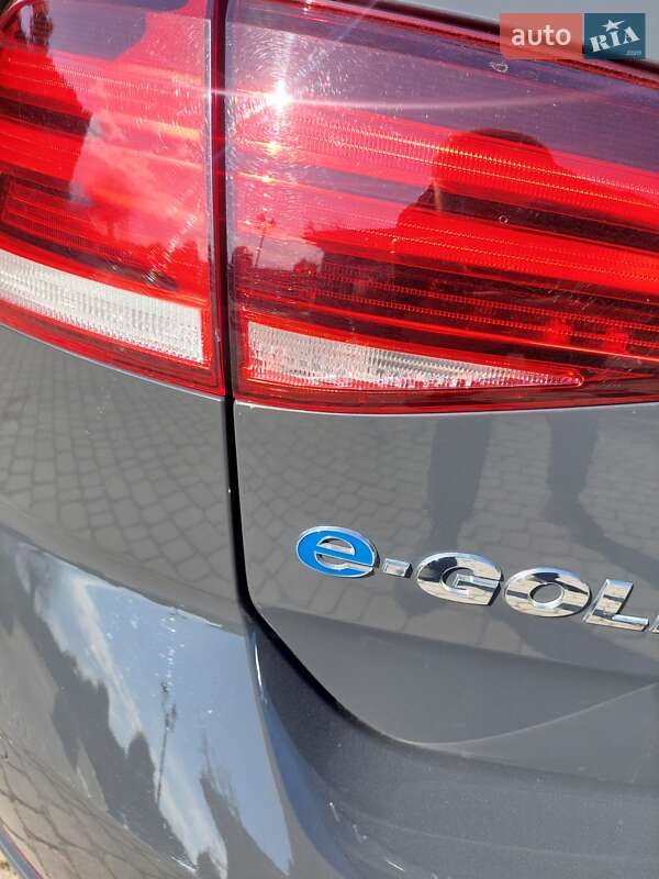 Хэтчбек Volkswagen e-Golf 2018 в Долине