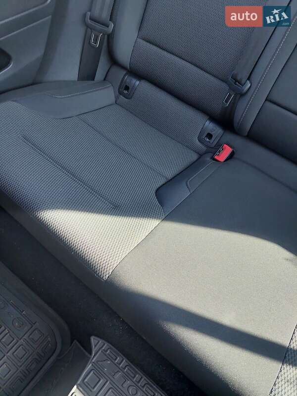 Хэтчбек Volkswagen e-Golf 2018 в Долине