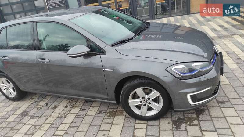 Хэтчбек Volkswagen e-Golf 2018 в Львове