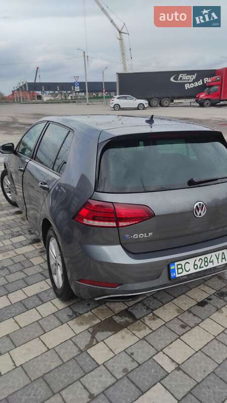 Хэтчбек Volkswagen e-Golf 2018 в Львове