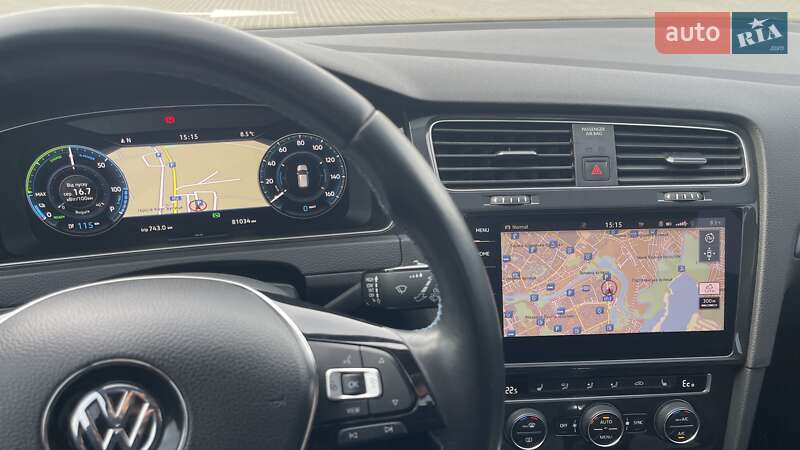 Хетчбек Volkswagen e-Golf 2018 в Сумах