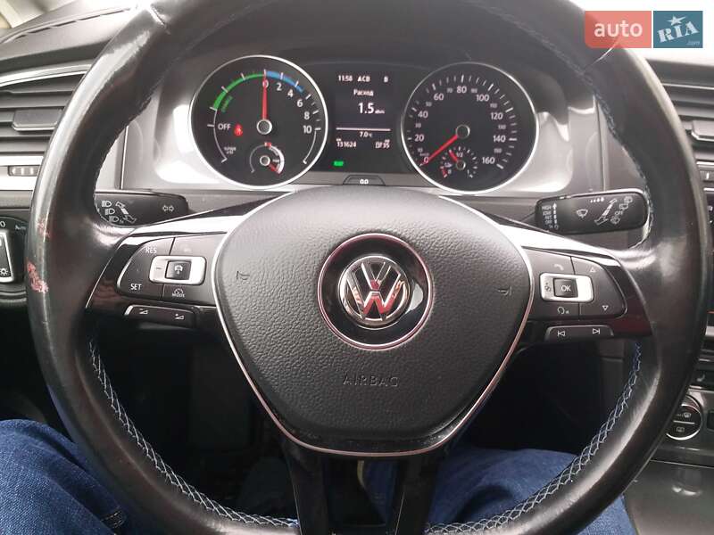 Хэтчбек Volkswagen e-Golf 2014 в Ивано-Франковске фото 9 Хэтчбек Volkswagen e-Golf 2014 в Ивано-Франковске
