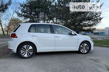 Хетчбек Volkswagen e-Golf 2014 в Дніпрі