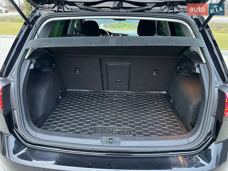 Хетчбек Volkswagen e-Golf 2018 в Києві