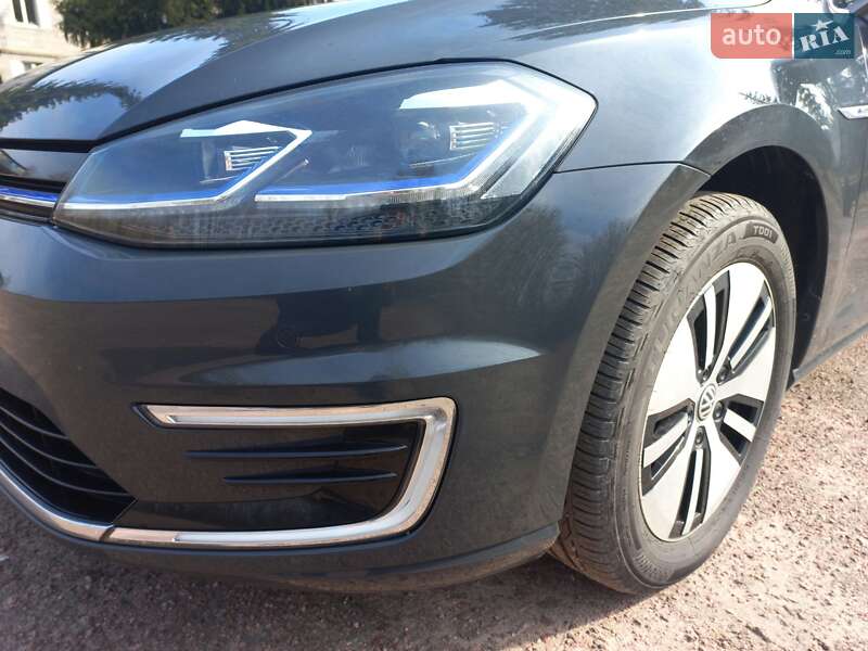 Хэтчбек Volkswagen e-Golf 2020 в Житомире