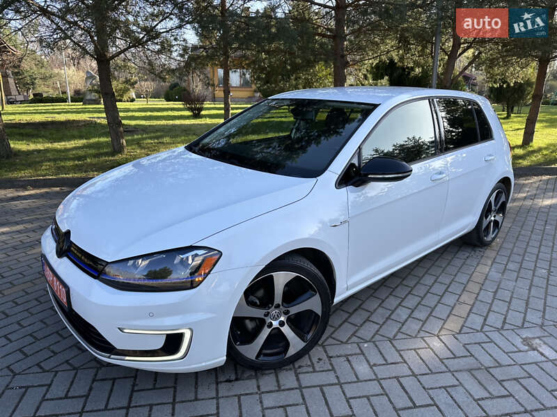Хетчбек Volkswagen e-Golf 2015 в Дрогобичі