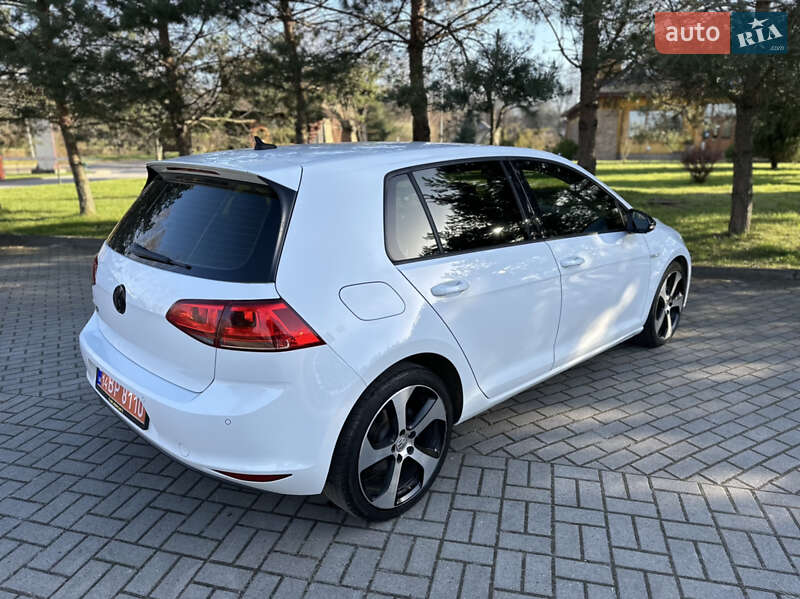 Хетчбек Volkswagen e-Golf 2015 в Дрогобичі