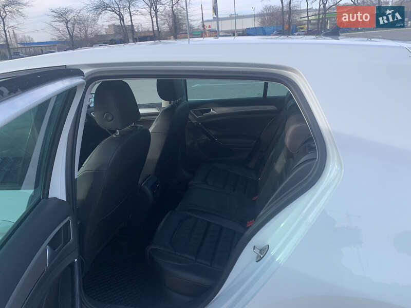 Хетчбек Volkswagen e-Golf 2015 в Одесі