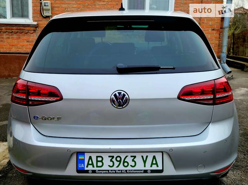 Volkswagen e-Golf 2016
