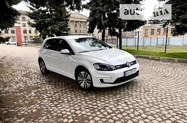 Volkswagen e-Golf 2015