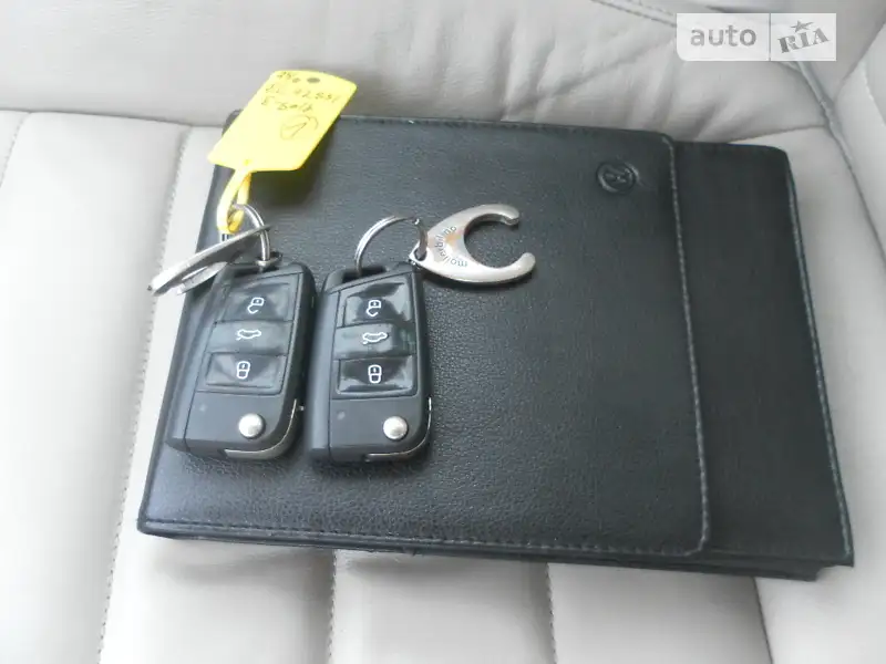 Хэтчбек Volkswagen e-Golf 2015 в Луцке документ