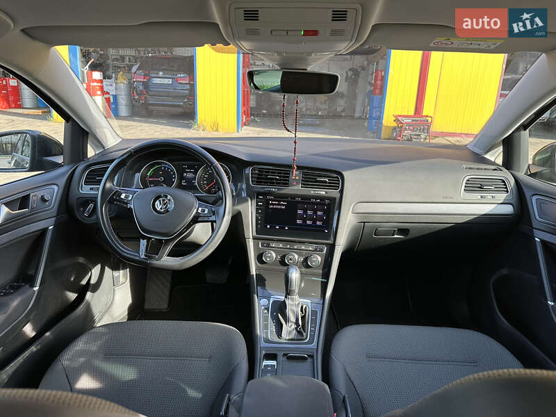Хетчбек Volkswagen e-Golf 2020 в Тернополі