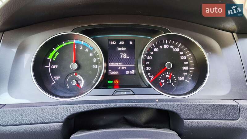 Хетчбек Volkswagen e-Golf 2015 в Харкові