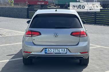 Хэтчбек Volkswagen e-Golf 2017 в Мукачево