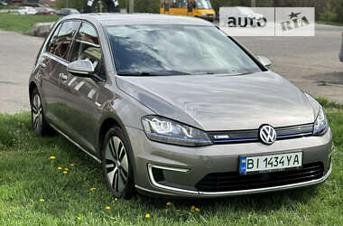 Хетчбек Volkswagen e-Golf 2015 в Полтаві